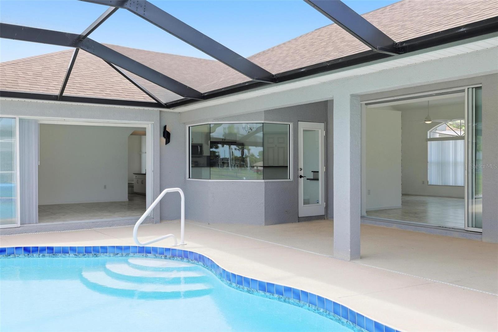 605 Rotonda Cir, Rotonda West, FL 33947