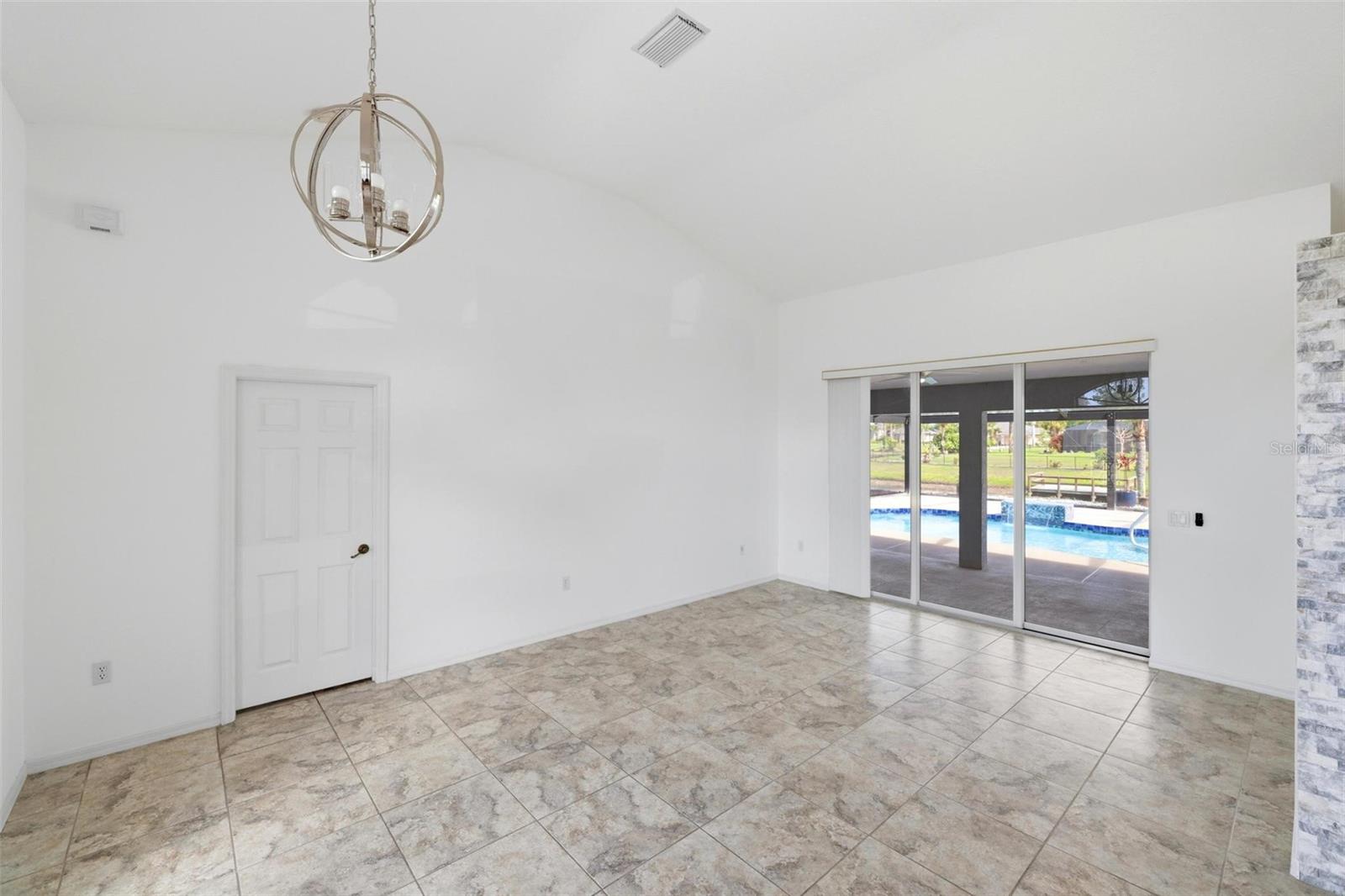 605 Rotonda Cir, Rotonda West, FL 33947