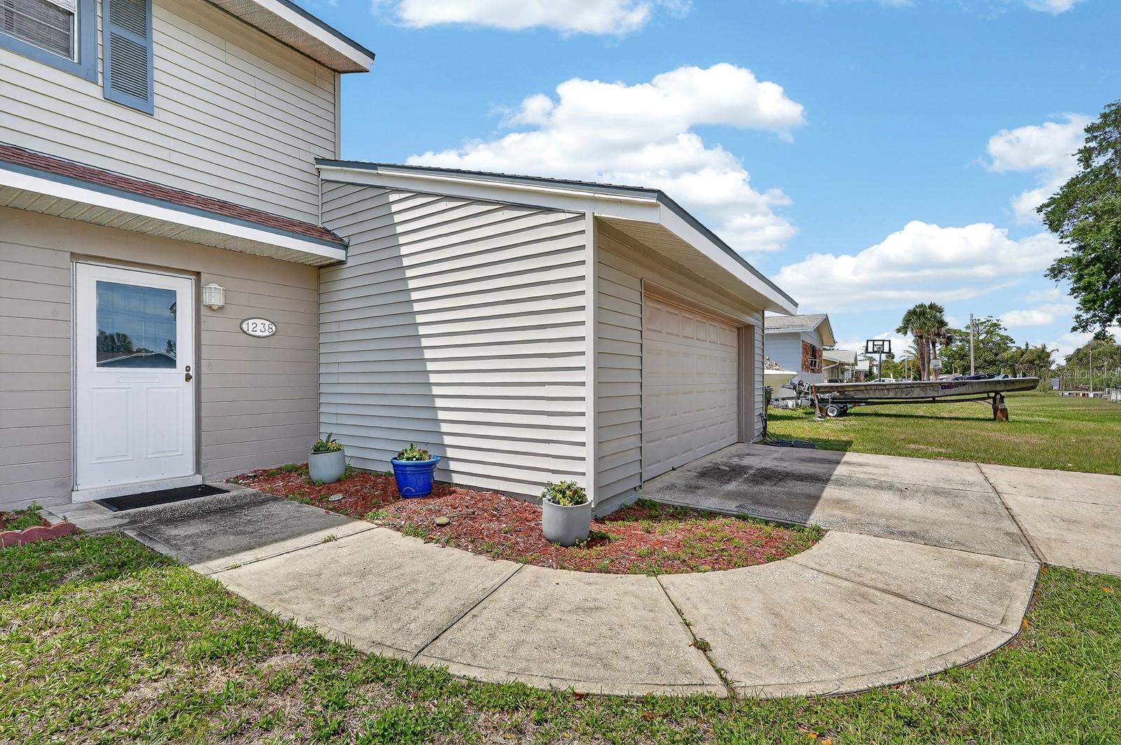 1238 Suwanee, Daytona Beach, FL 32114