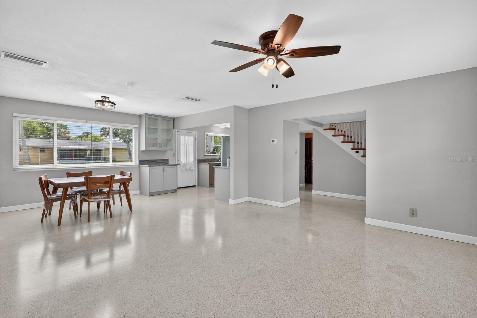 1238 Suwanee, Daytona Beach, FL 32114