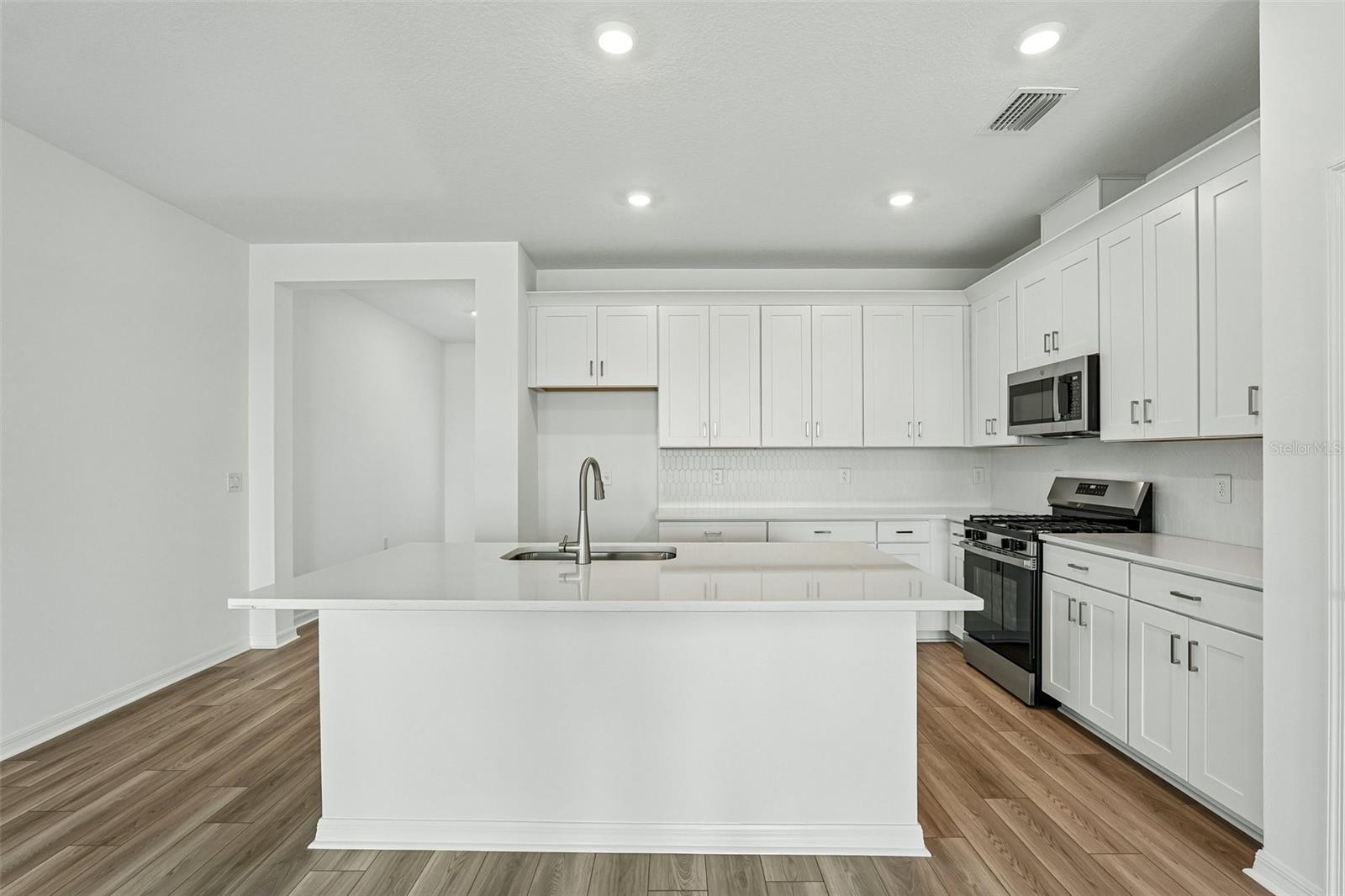 13814 Bertrand, Palmetto, FL 34221