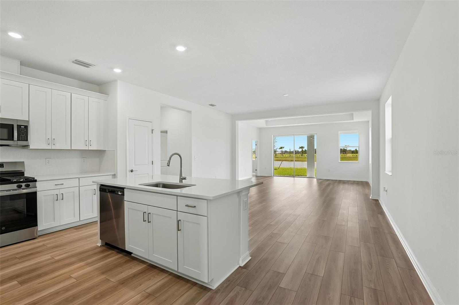 13814 Bertrand, Palmetto, FL 34221