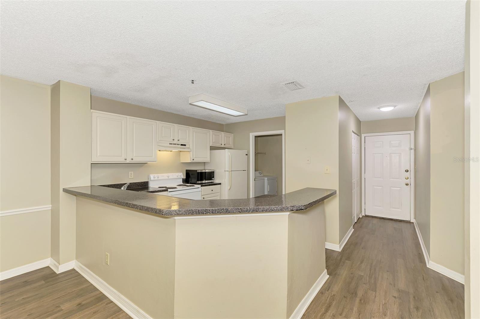 4045 Crockers Lake Unit 11, Sarasota, FL 34238