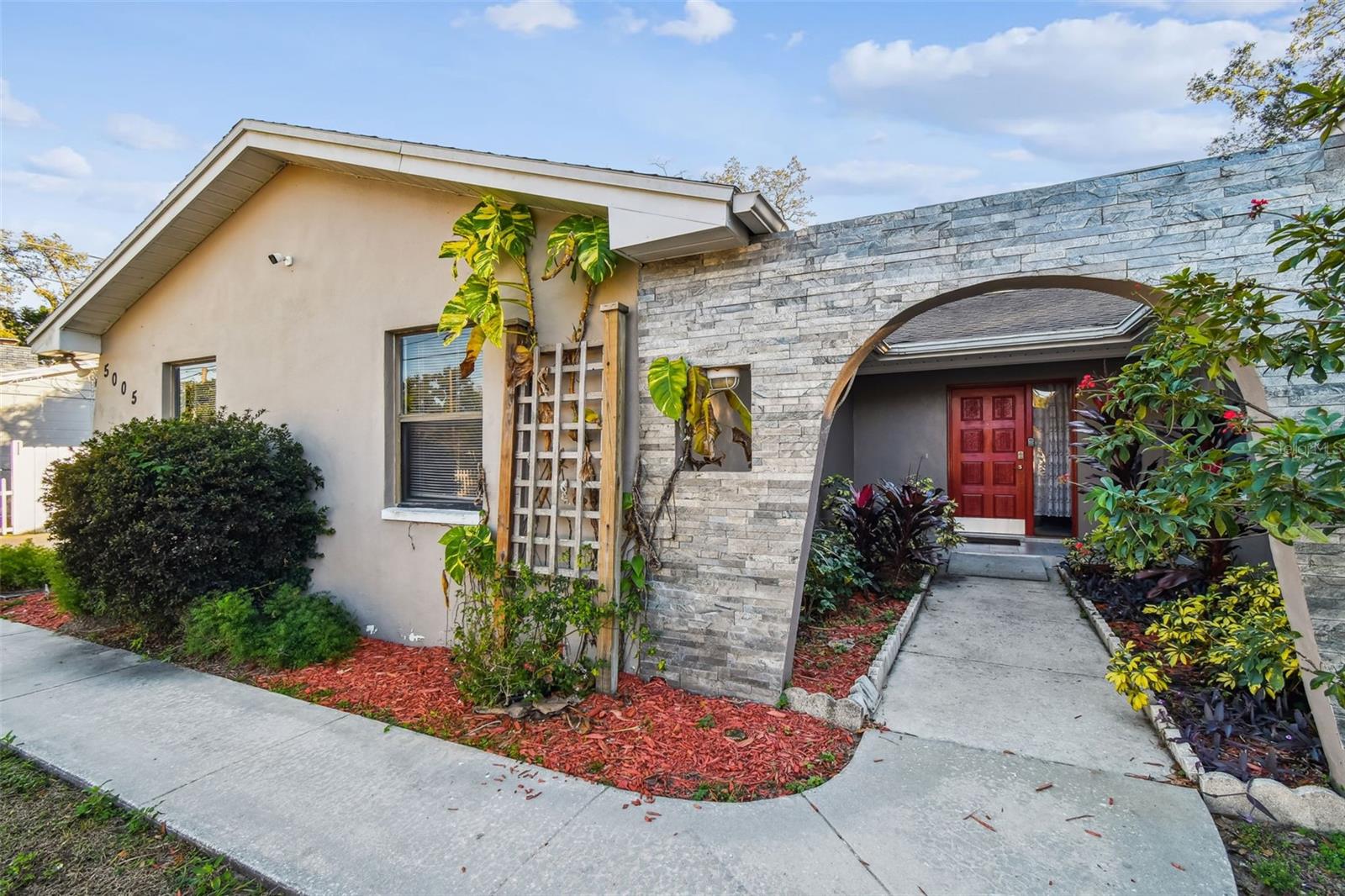 5005 Puritan, Tampa, FL 33617