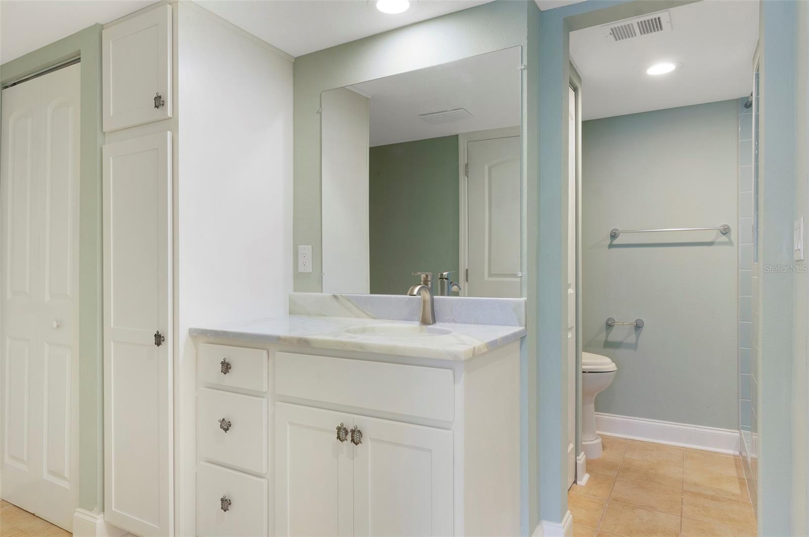 450 Treasure Island Unit 105, Treasure Island, FL 33706