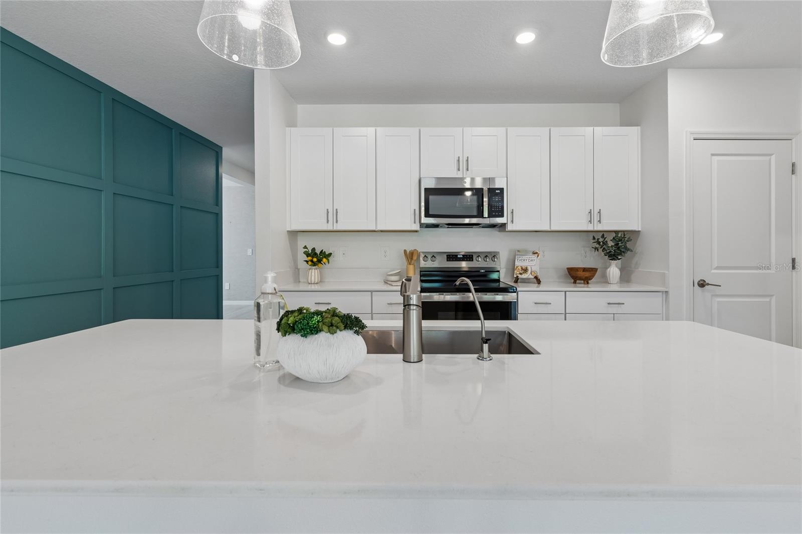 10065 Gentle Rain, Land O Lakes, FL 34638