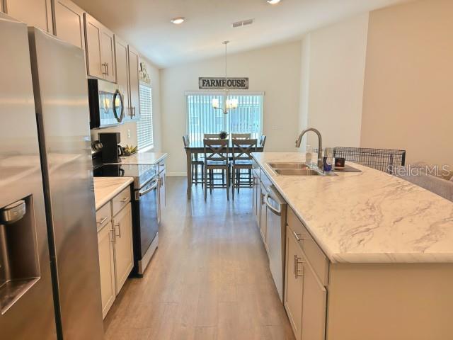 737 Daphne, Polk City, FL 33868