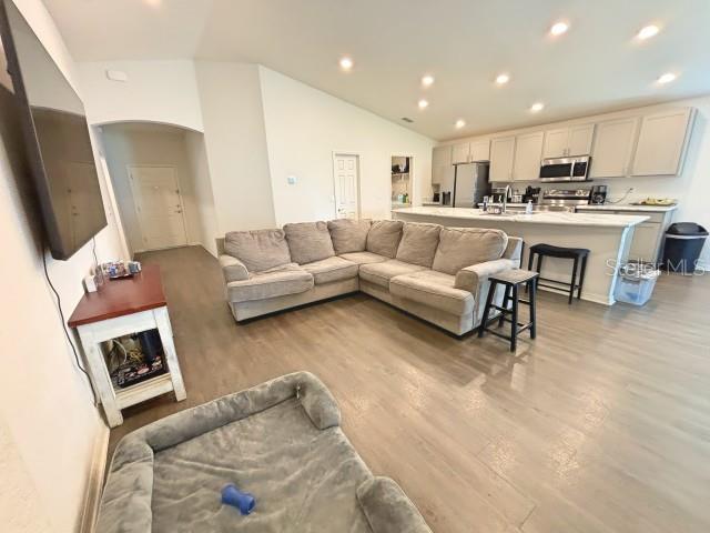737 Daphne, Polk City, FL 33868