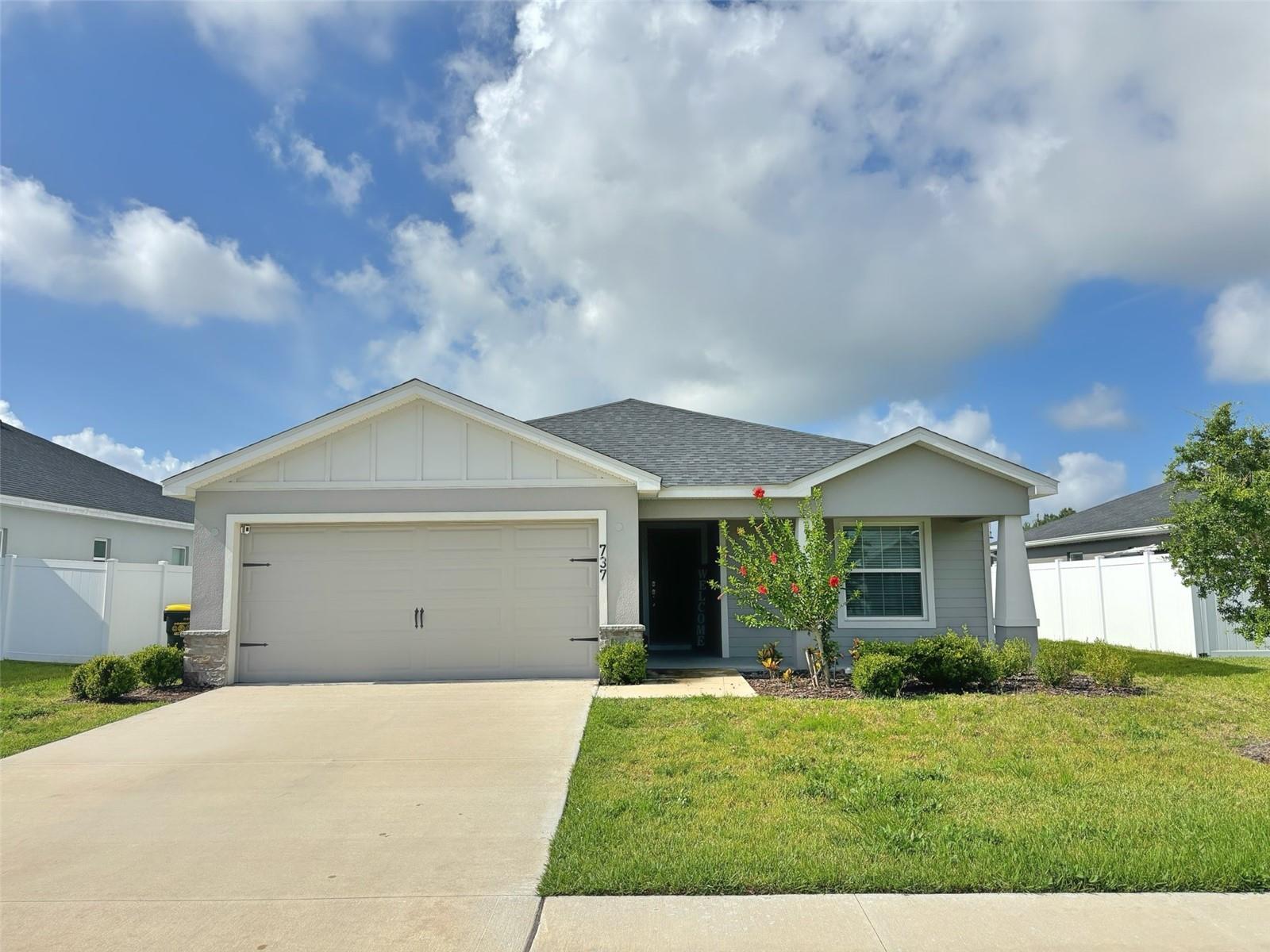 737 Daphne, Polk City, FL 33868
