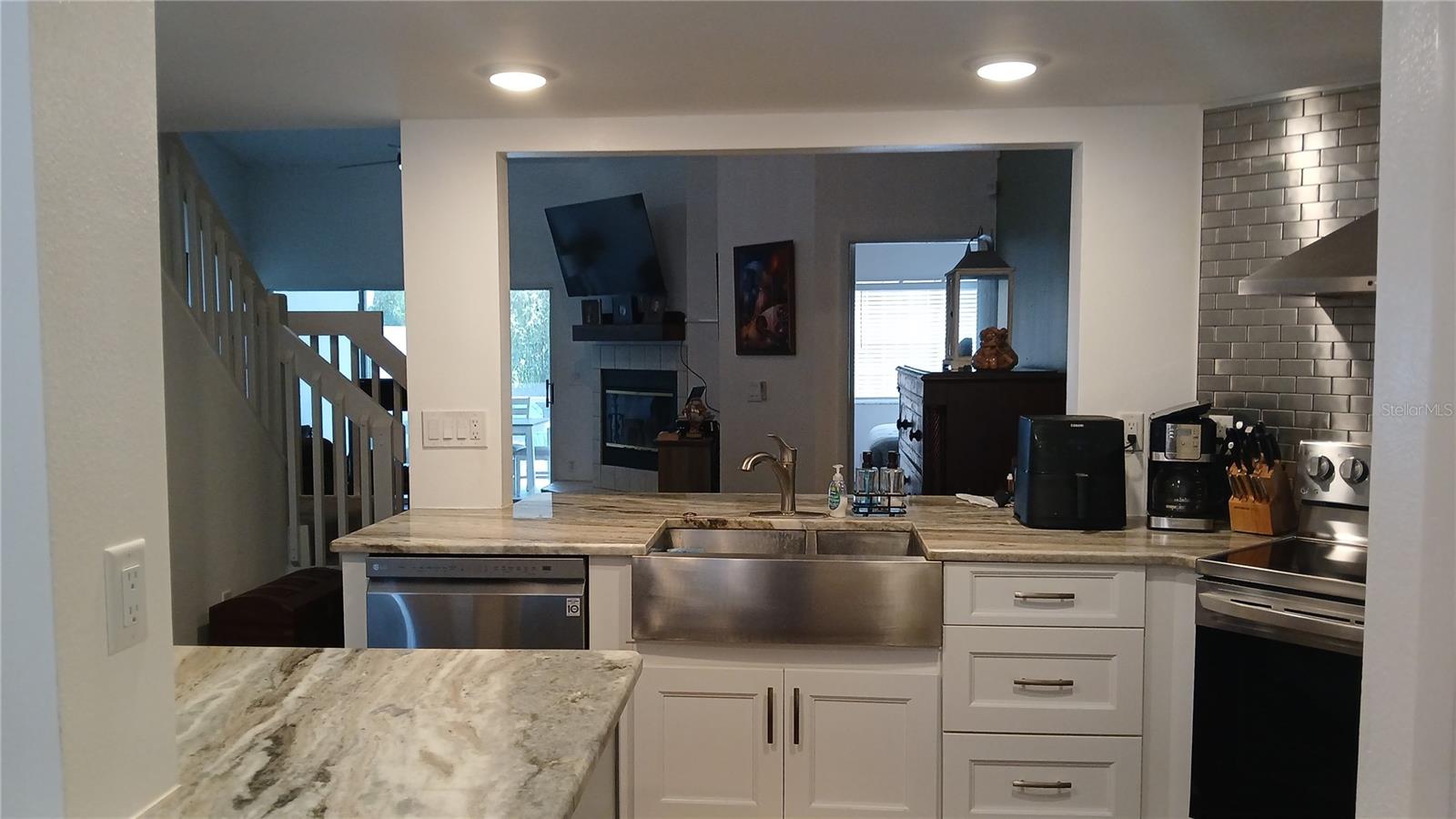 1963 Georgia, Clearwater, FL 33760