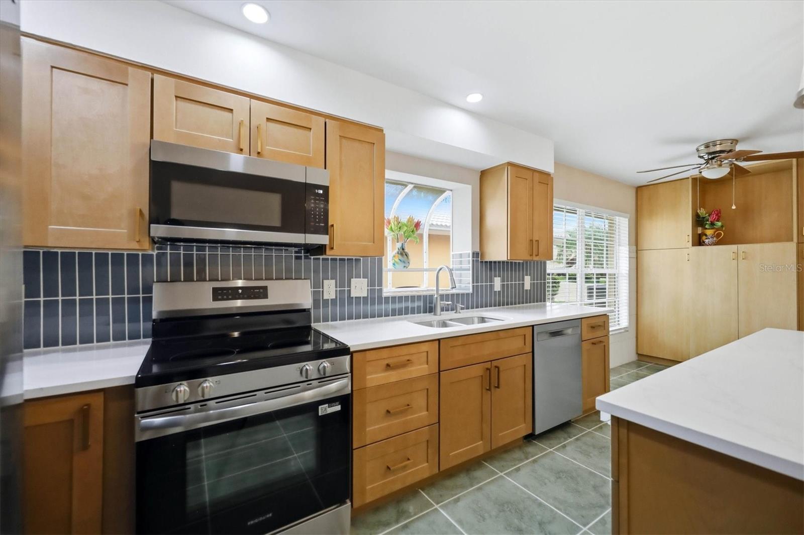 4738 Dundee, Bradenton, FL 34210