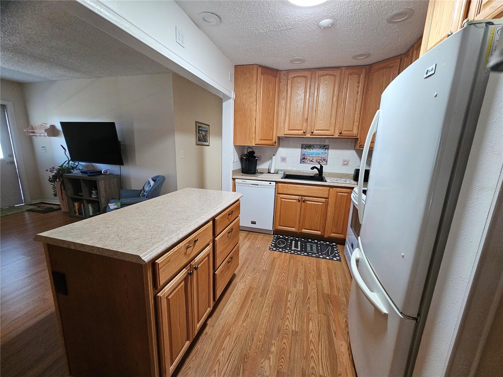 1905 Canterbury Unit E-9, Sun City Center, FL 33573