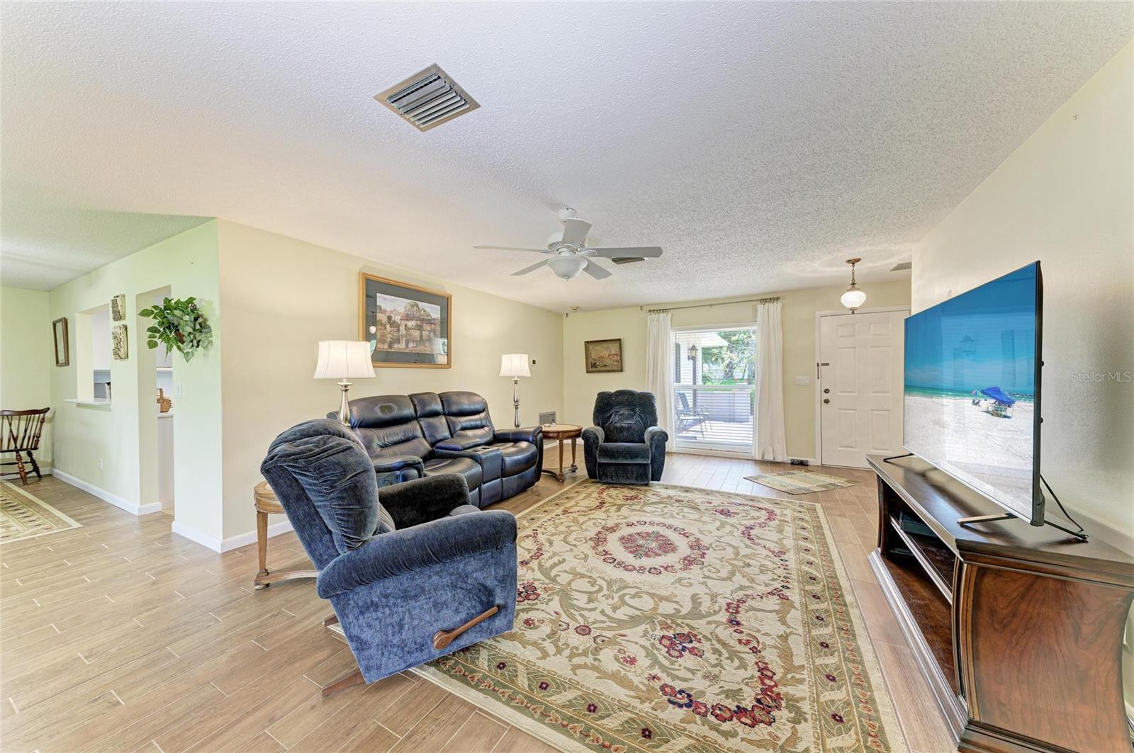 7160 Fairway Bend Cir, Sarasota, FL 34243