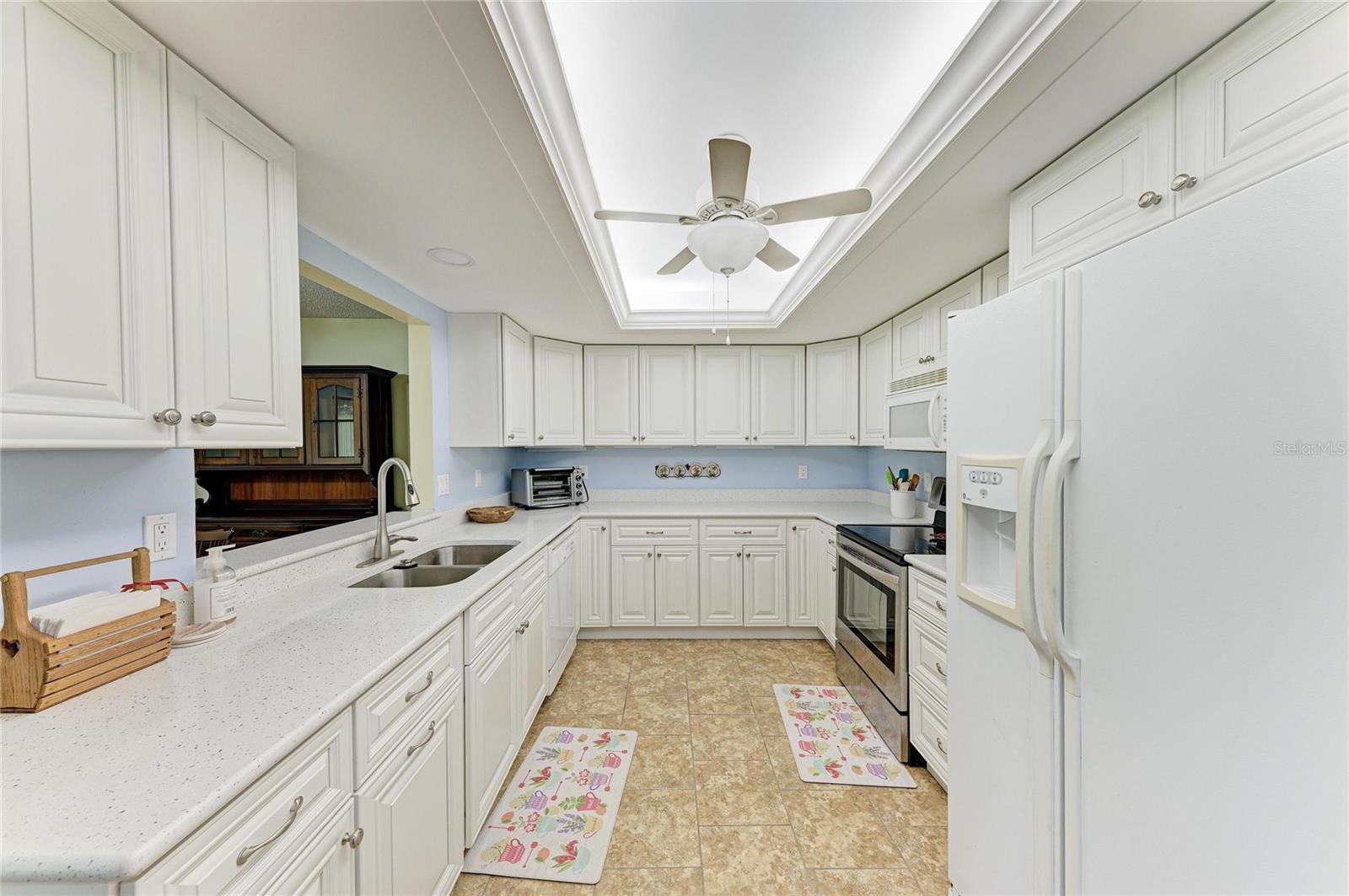7160 Fairway Bend Cir, Sarasota, FL 34243