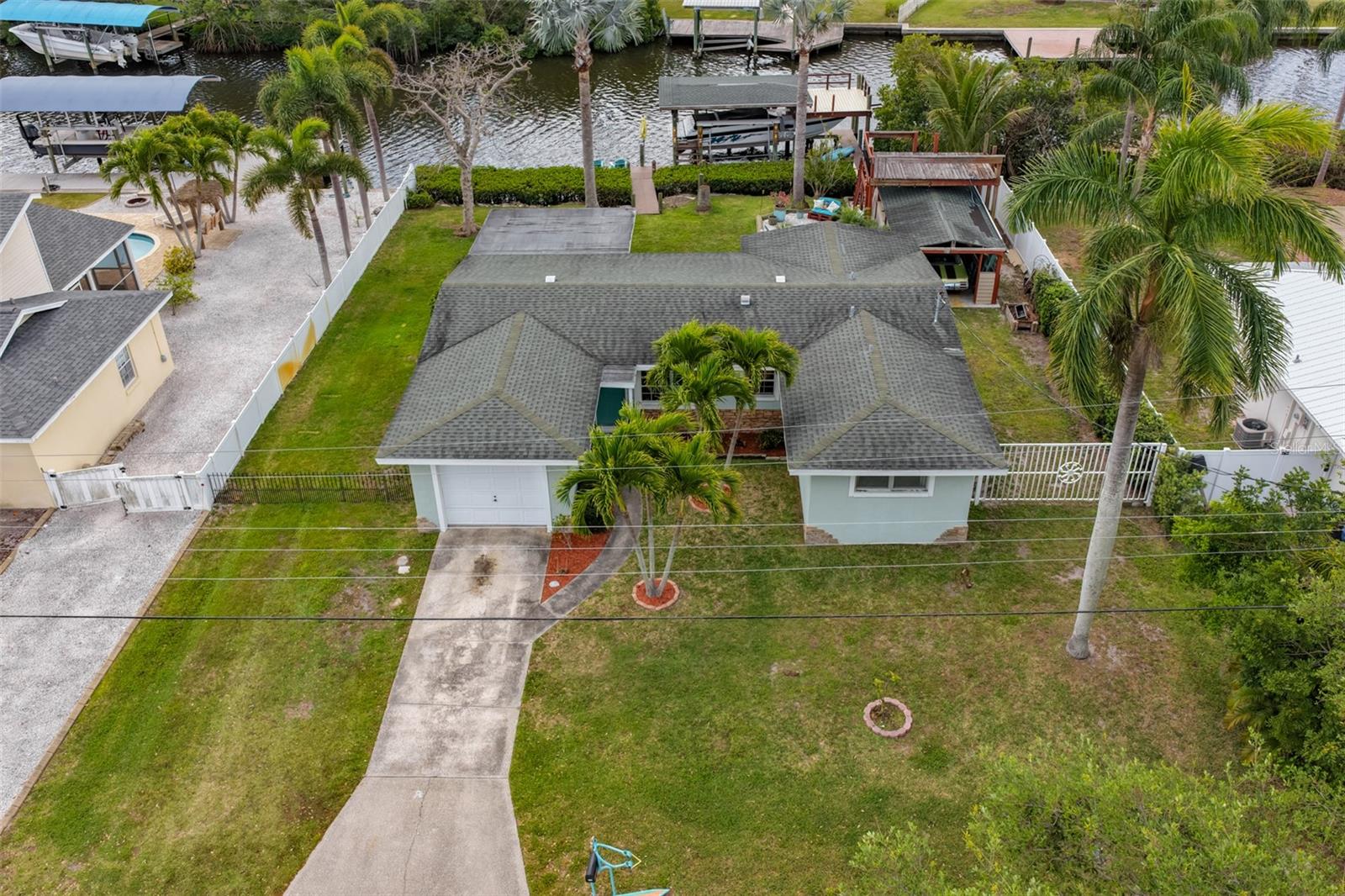 6907 9th, Bradenton, FL 34209