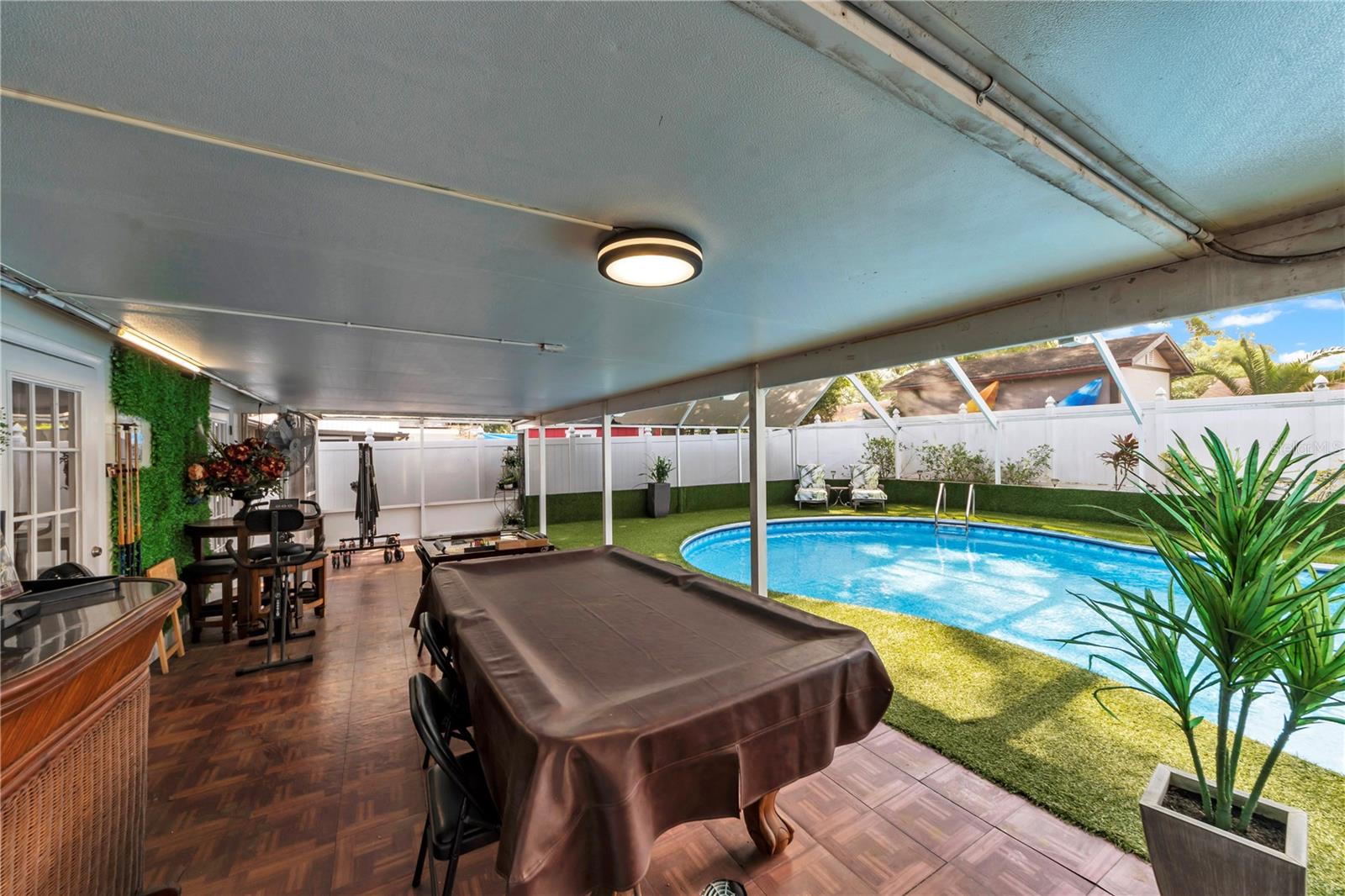 9043 Hickory, Tampa, FL 33615