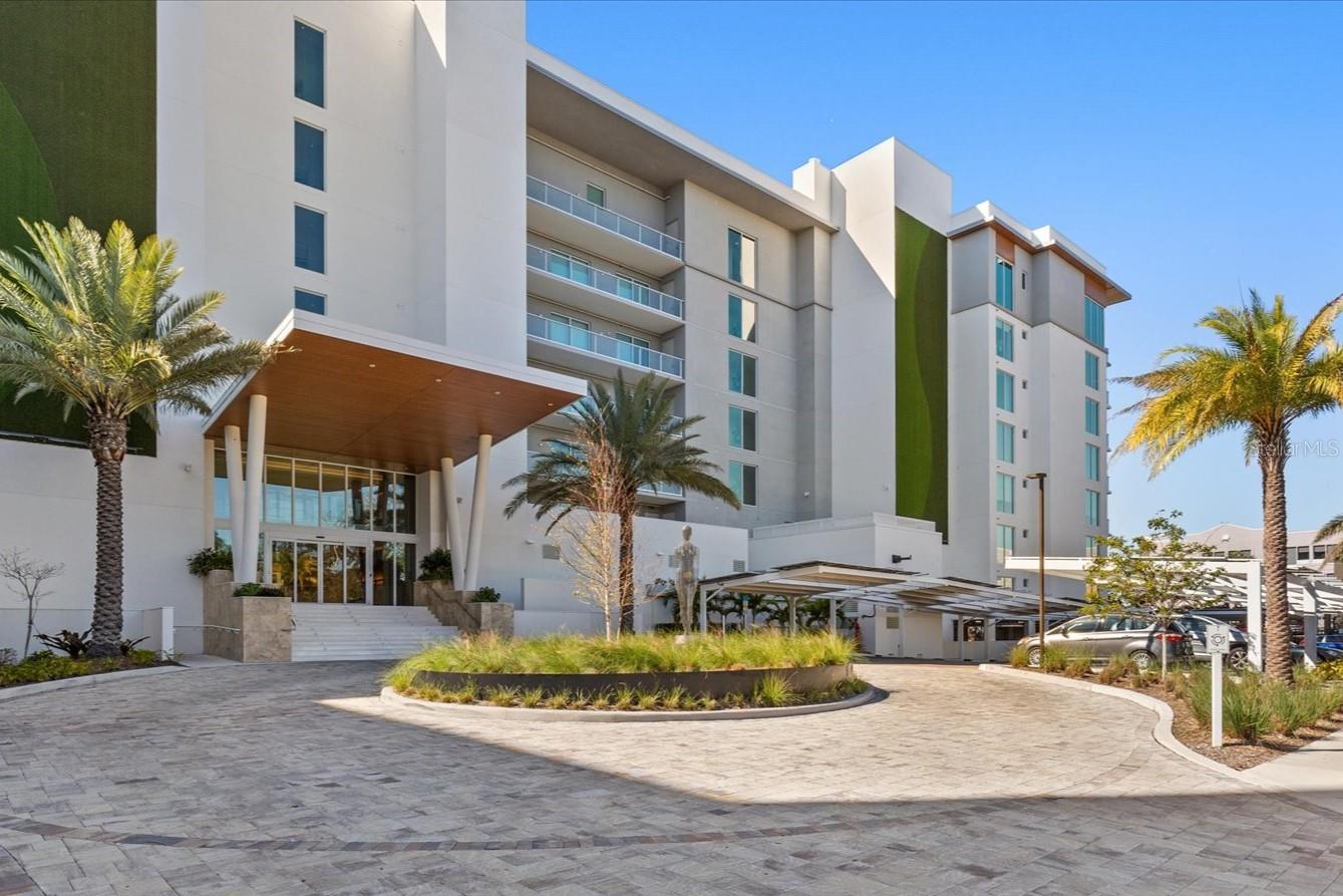 1028 Sunset Point Unit R9, Clearwater, FL 33755