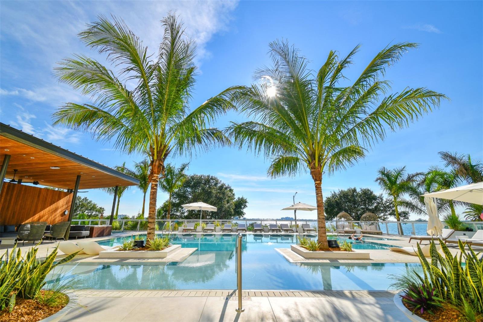 1028 Sunset Point Unit R9, Clearwater, FL 33755