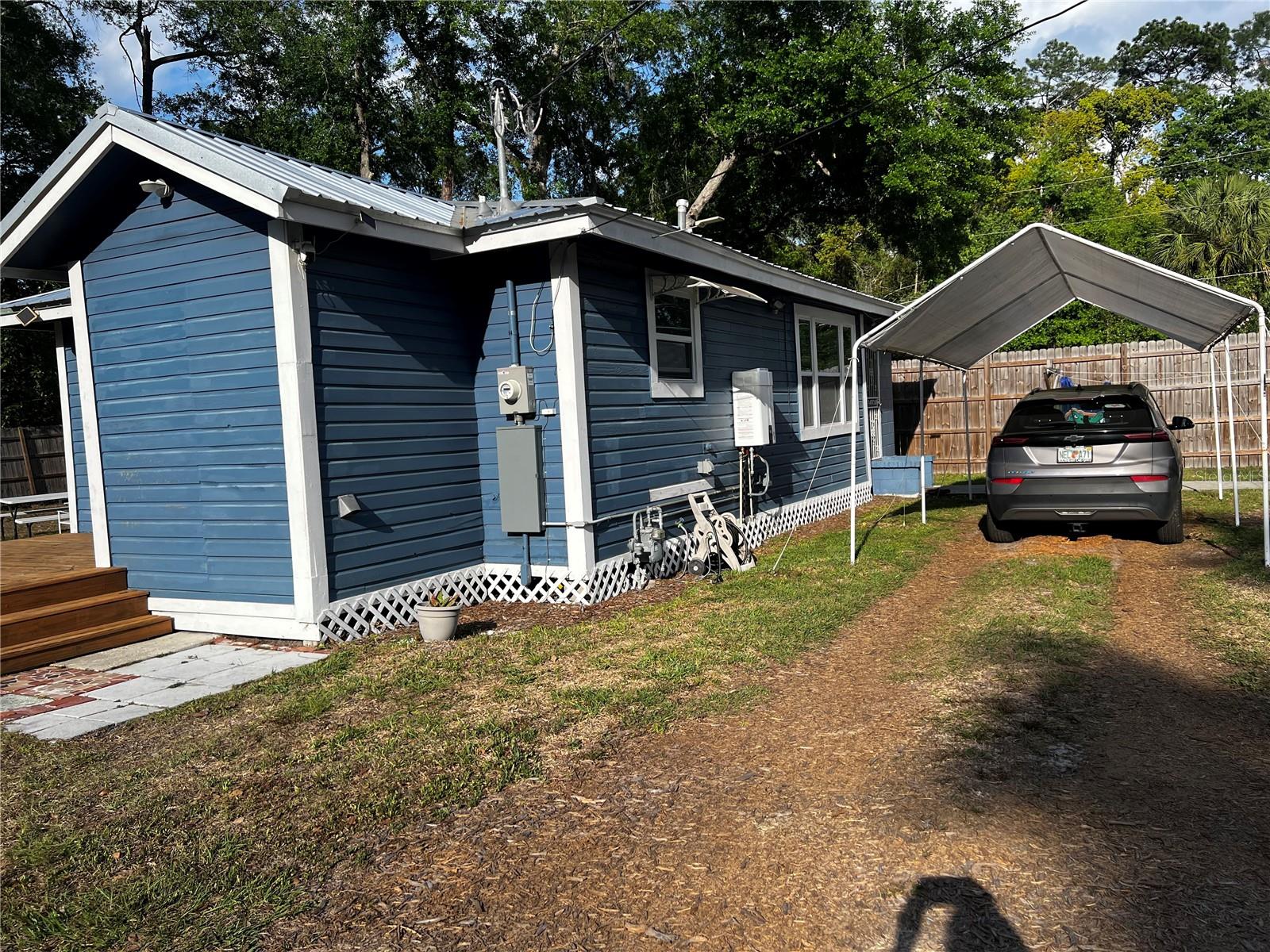 408 18, Gainesville, FL 32641