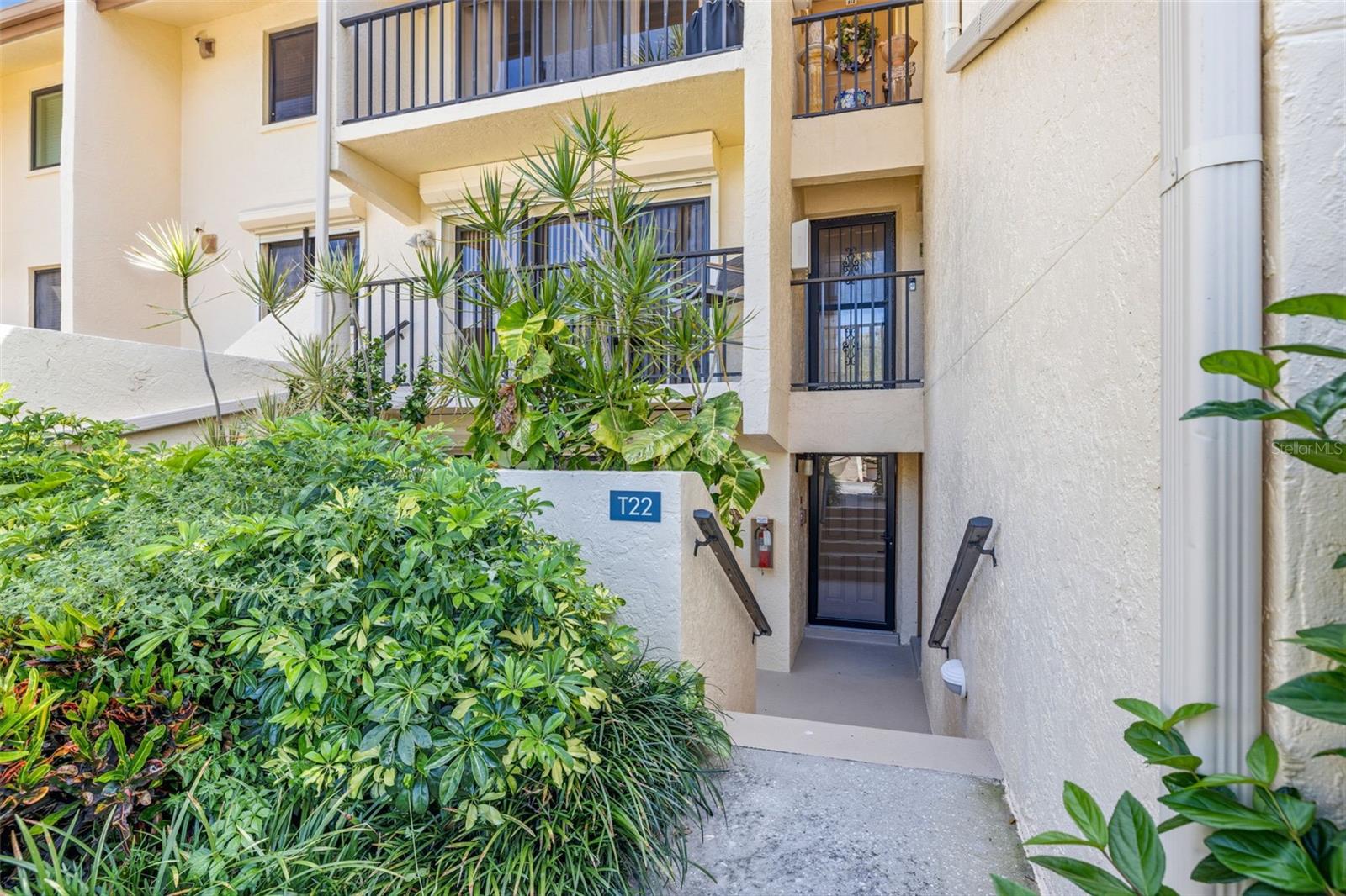 7520 Sunshine Skyway Unit T22, St Petersburg, FL 33711