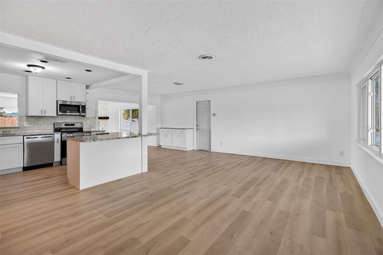 7919 Causeway, St Petersburg, FL 33707