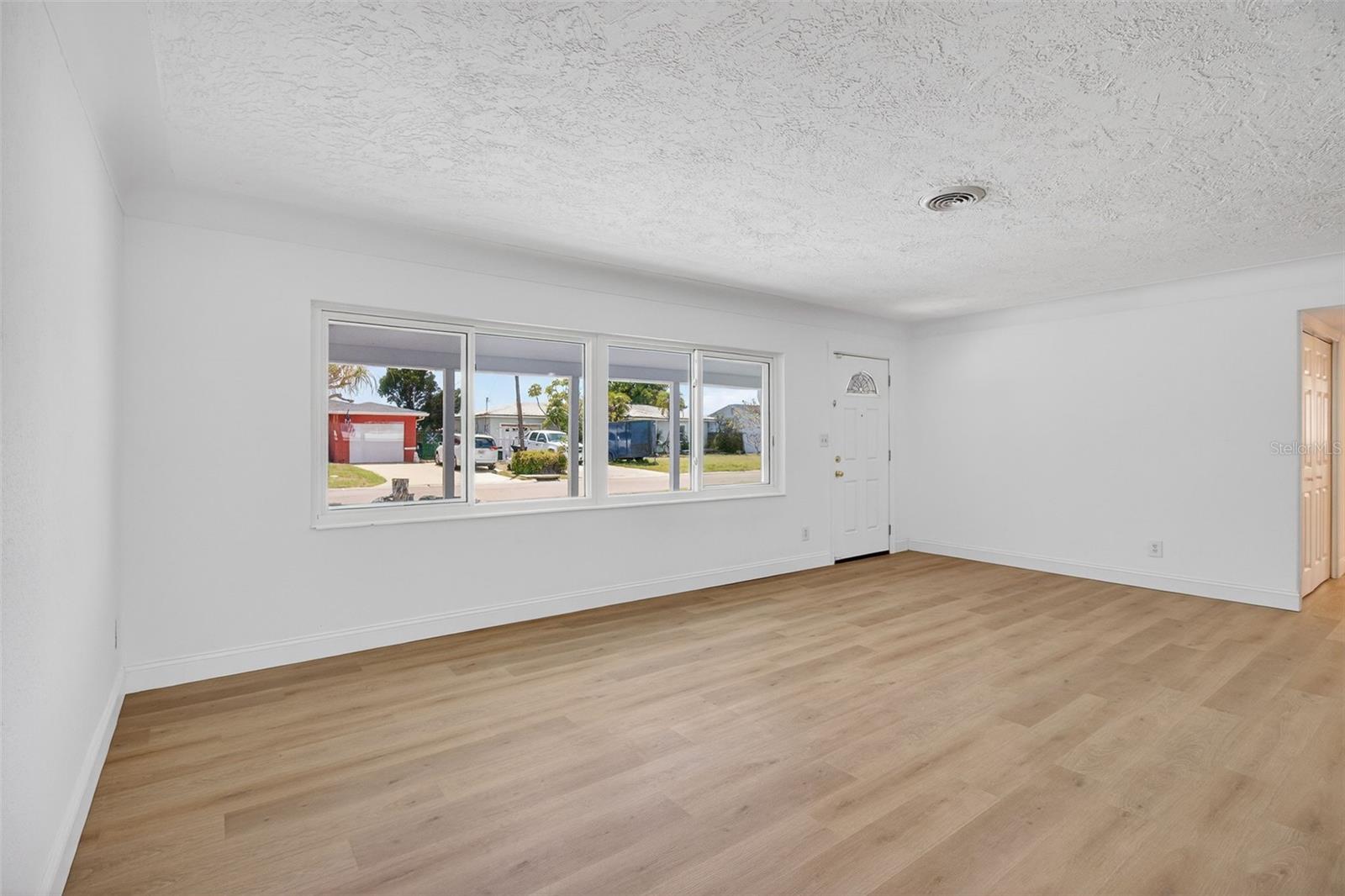 7919 Causeway, St Petersburg, FL 33707