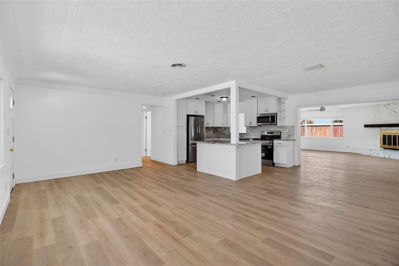 7919 Causeway, St Petersburg, FL 33707