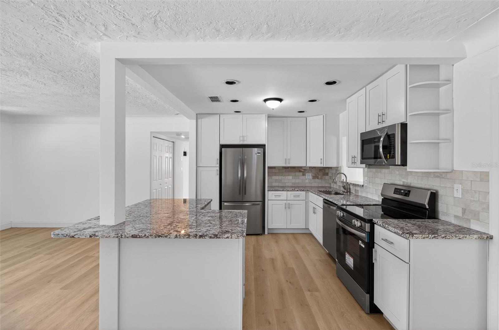 7919 Causeway, St Petersburg, FL 33707