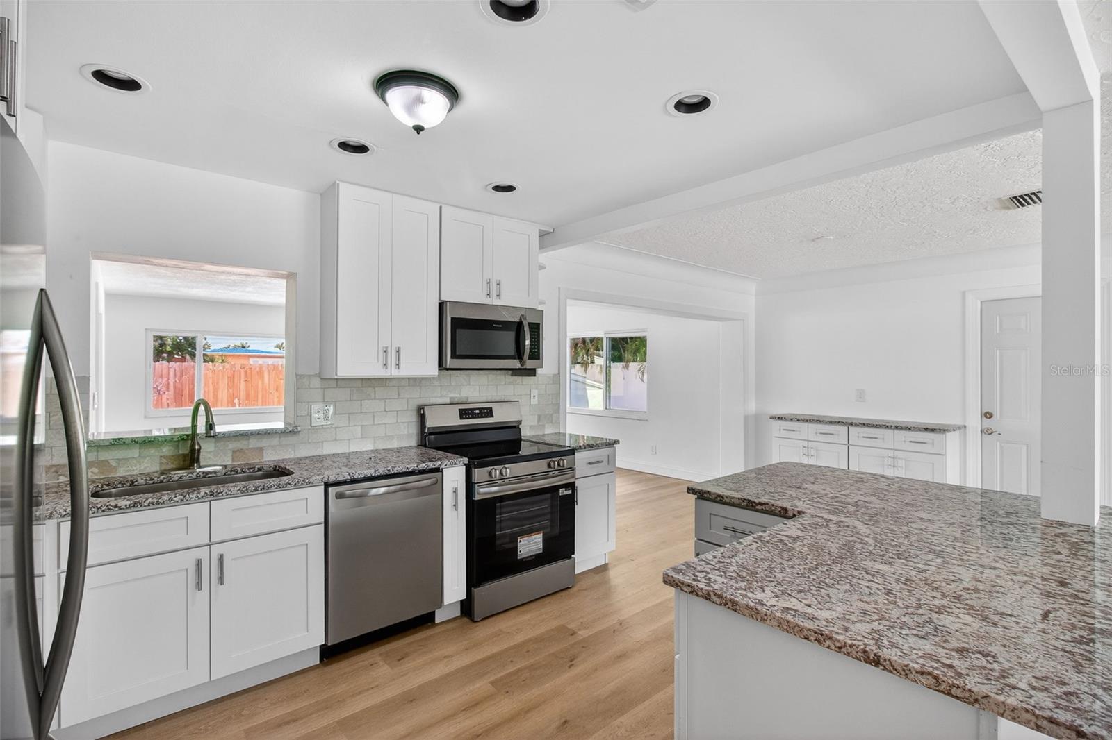 7919 Causeway, St Petersburg, FL 33707