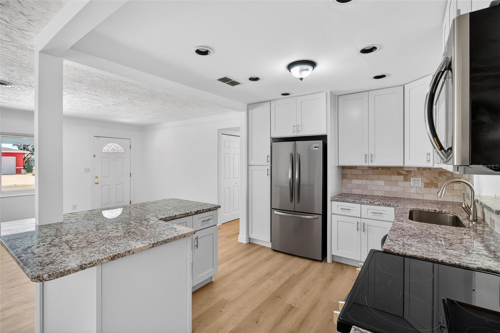 7919 Causeway, St Petersburg, FL 33707