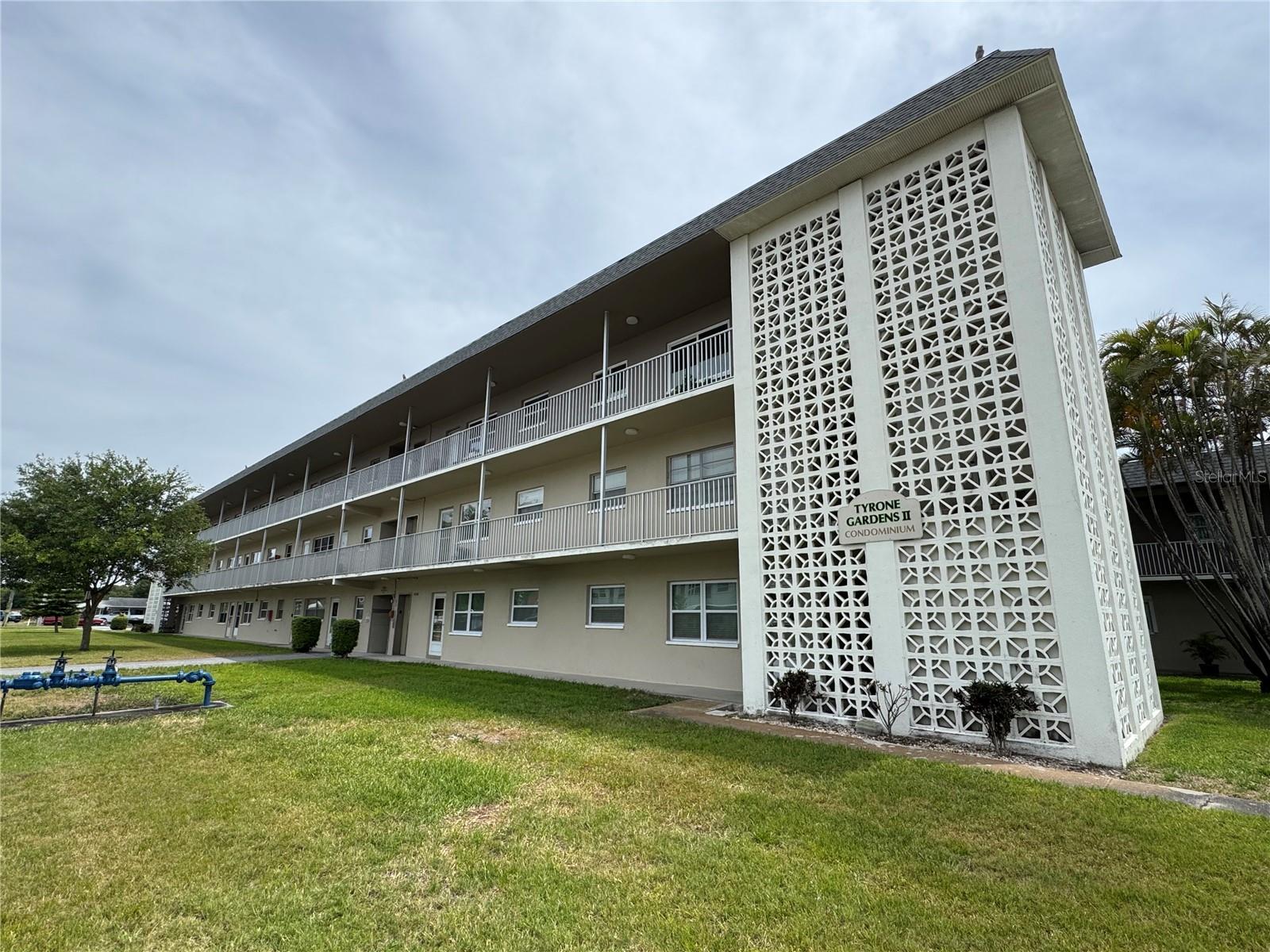 5720 13th Unit 106b, St Petersburg, FL 33710