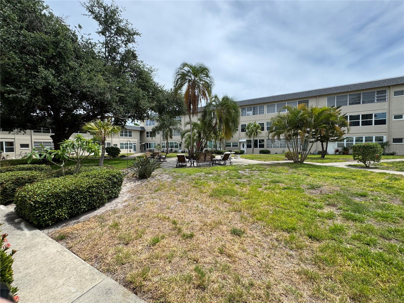 5720 13th Unit 106b, St Petersburg, FL 33710