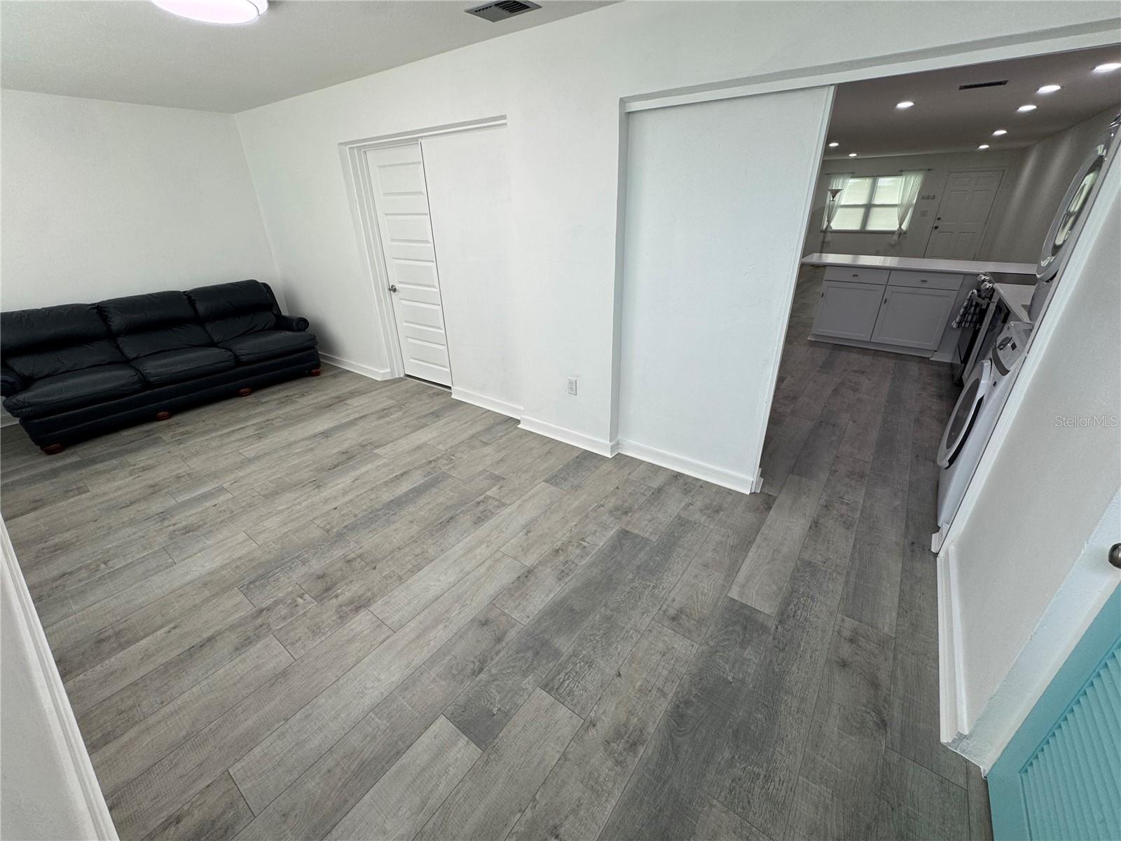 5720 13th Unit 106b, St Petersburg, FL 33710