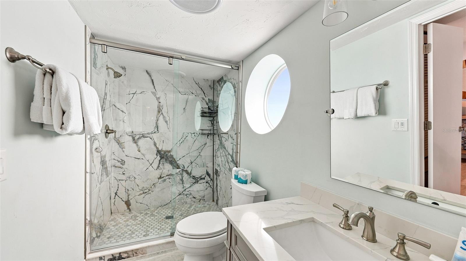 1206 Siesta Bayside Unit 1206b, Sarasota, FL 34242