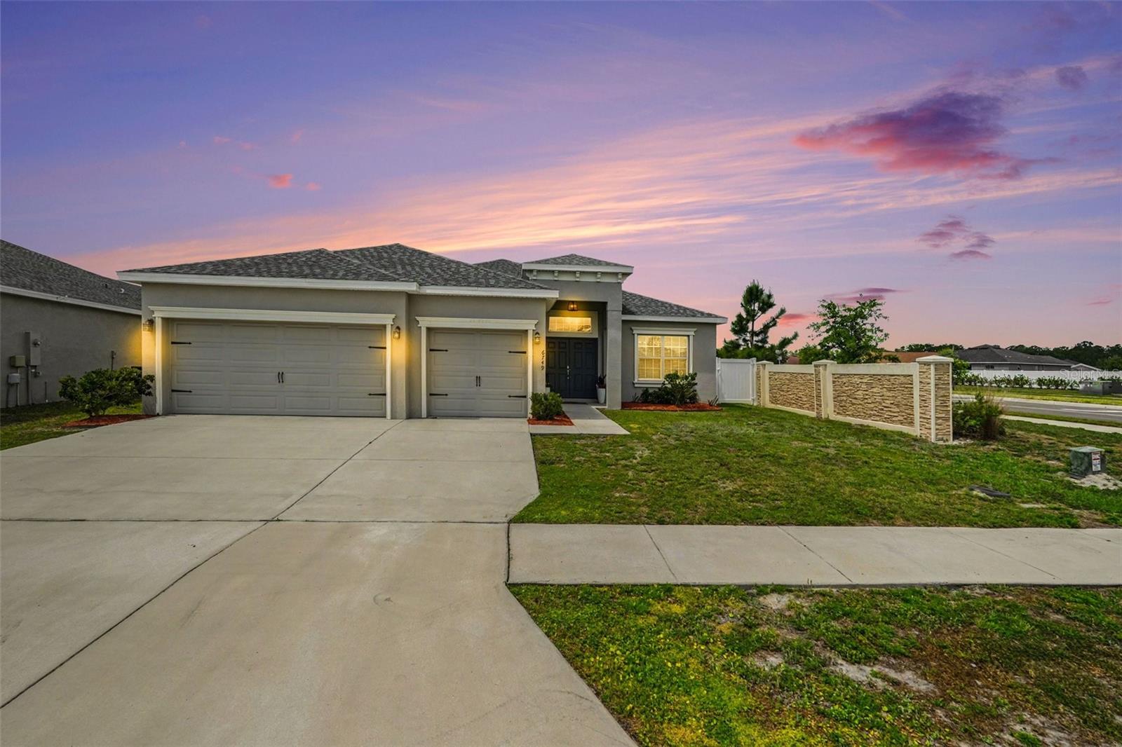 6749 Abbywood, Zephyrhills, FL 33541