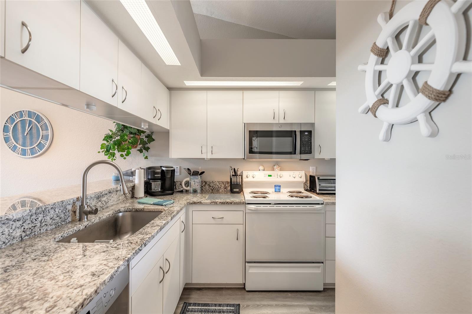 402 Bouchelle Unit 204, New Smyrna Beach, FL 32169