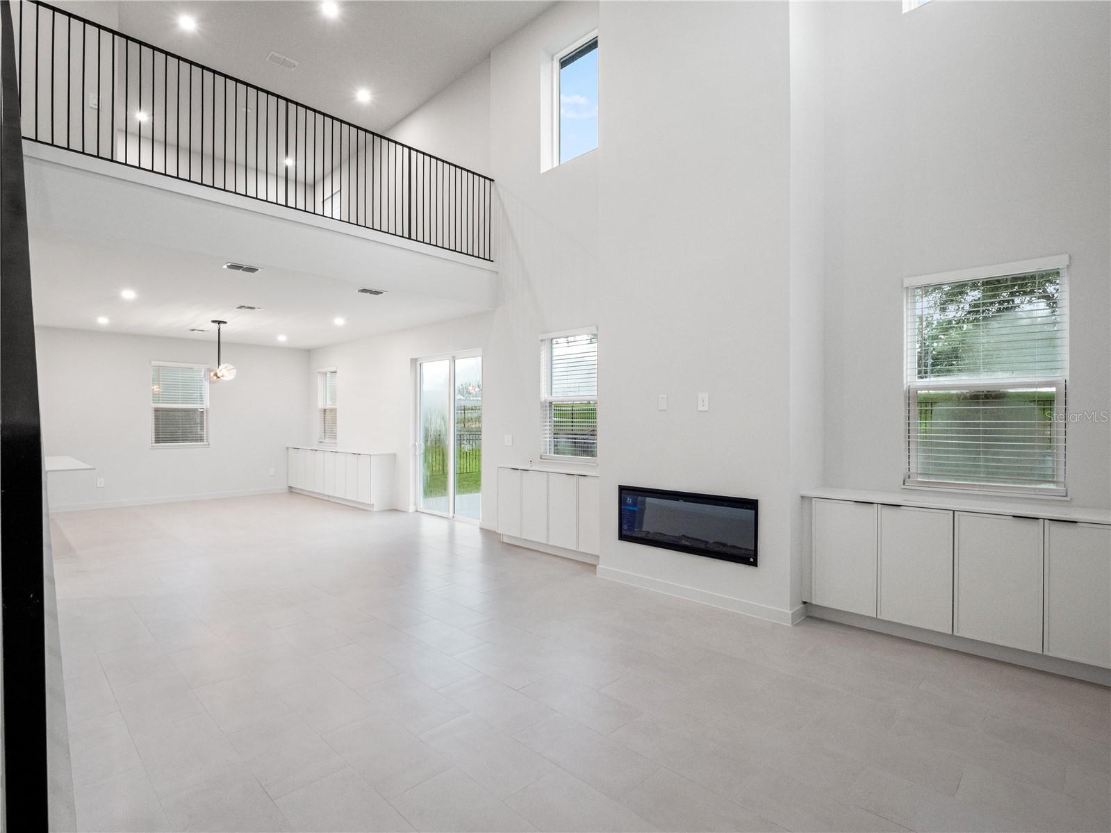 446 Skyfield, Lady Lake, FL 32159
