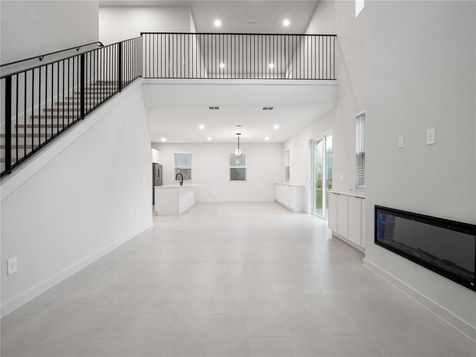 446 Skyfield, Lady Lake, FL 32159