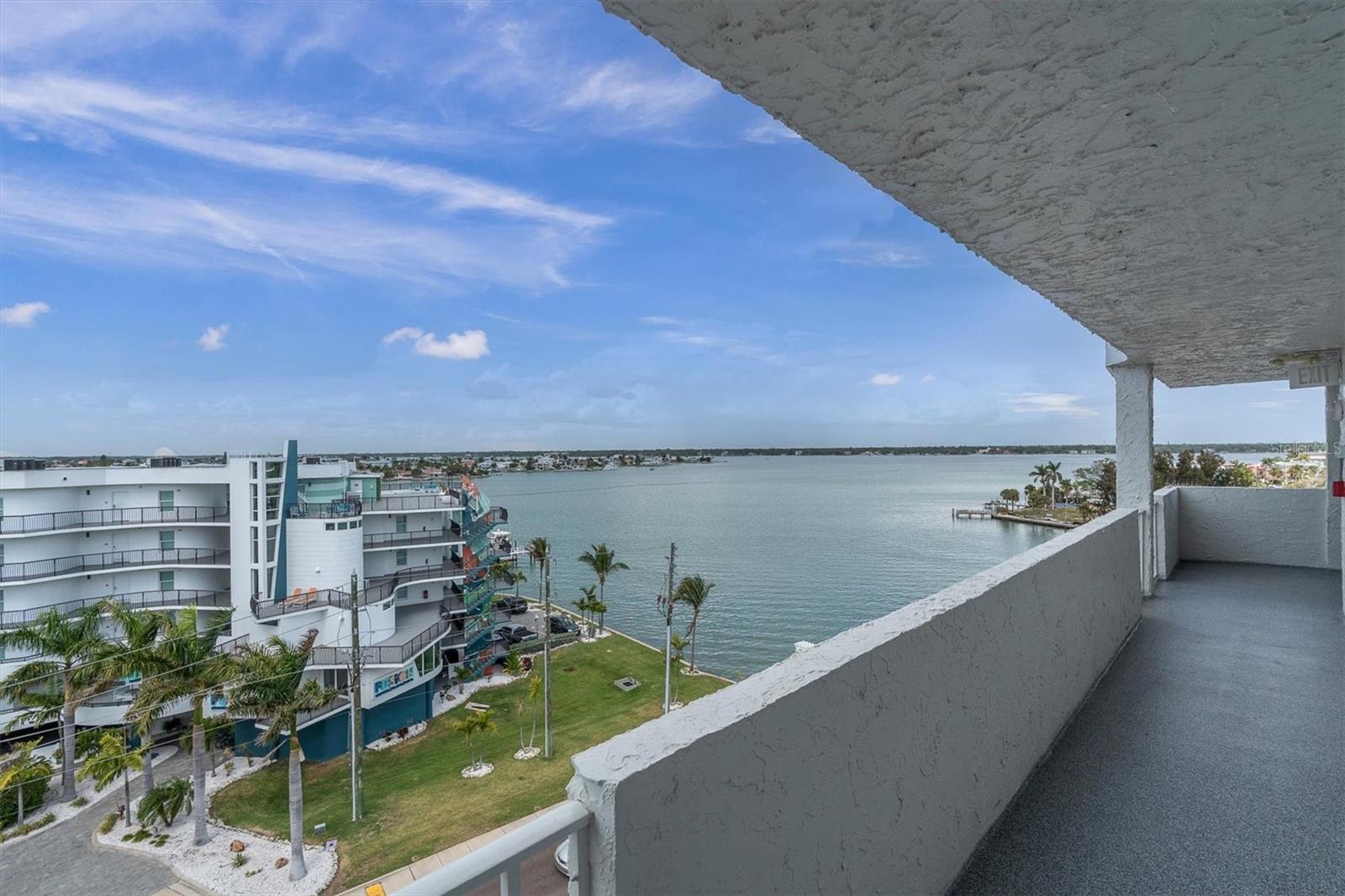 285 107th Unit 701, Treasure Island, FL 33706
