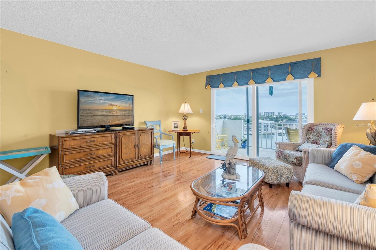 285 107th Unit 701, Treasure Island, FL 33706