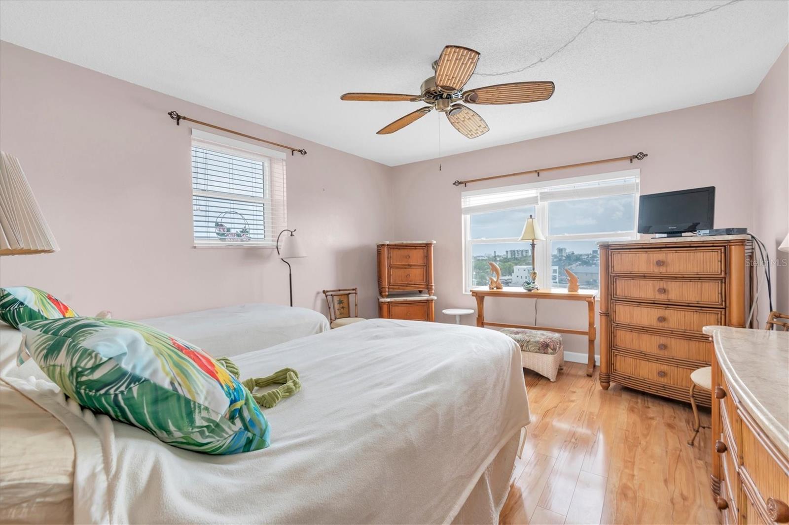 285 107th Unit 701, Treasure Island, FL 33706