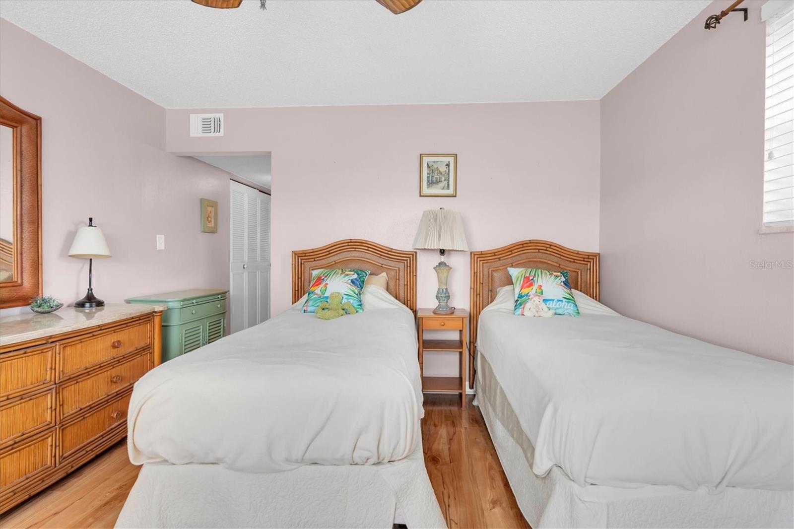 285 107th Unit 701, Treasure Island, FL 33706