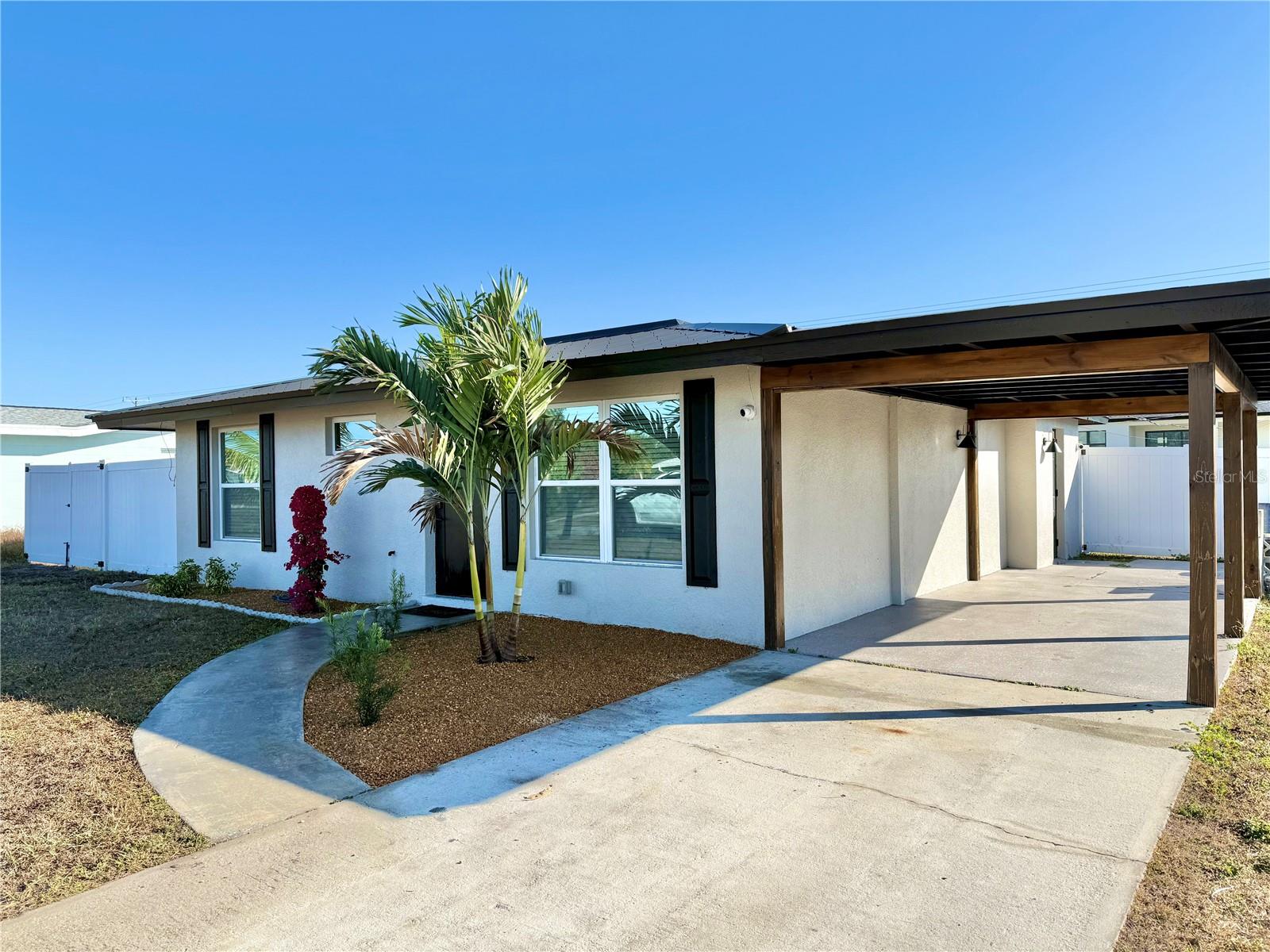 3324 Port Charlotte, Port Charlotte, FL 33952