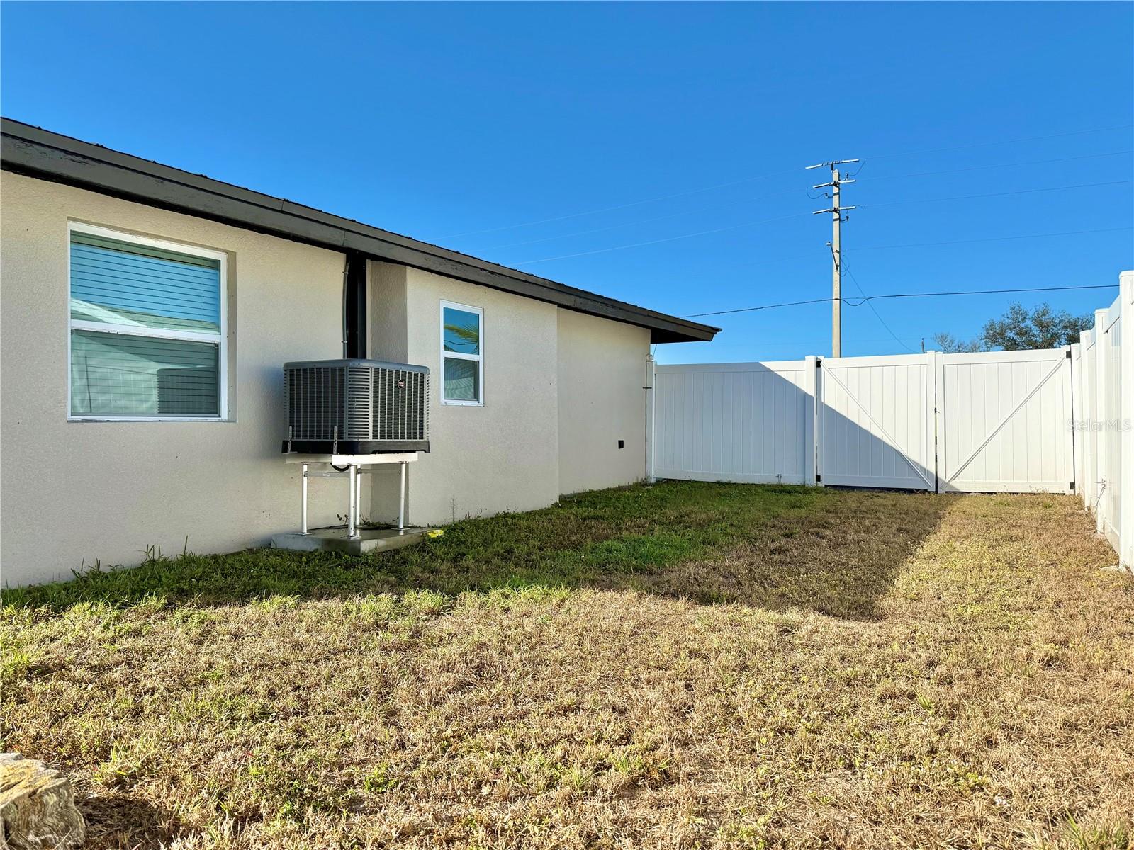 3324 Port Charlotte, Port Charlotte, FL 33952