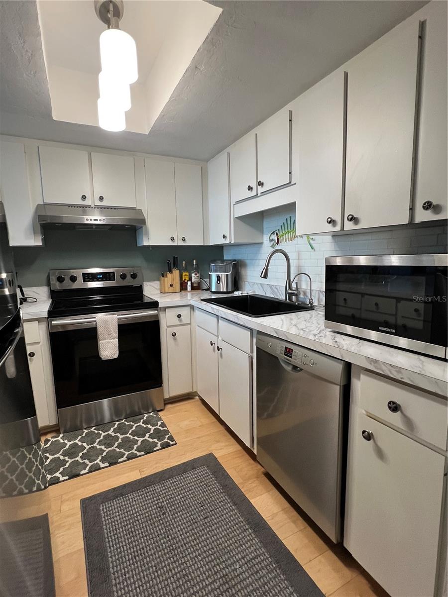 850 3rd Unit 2, Cedar Key, FL 32625