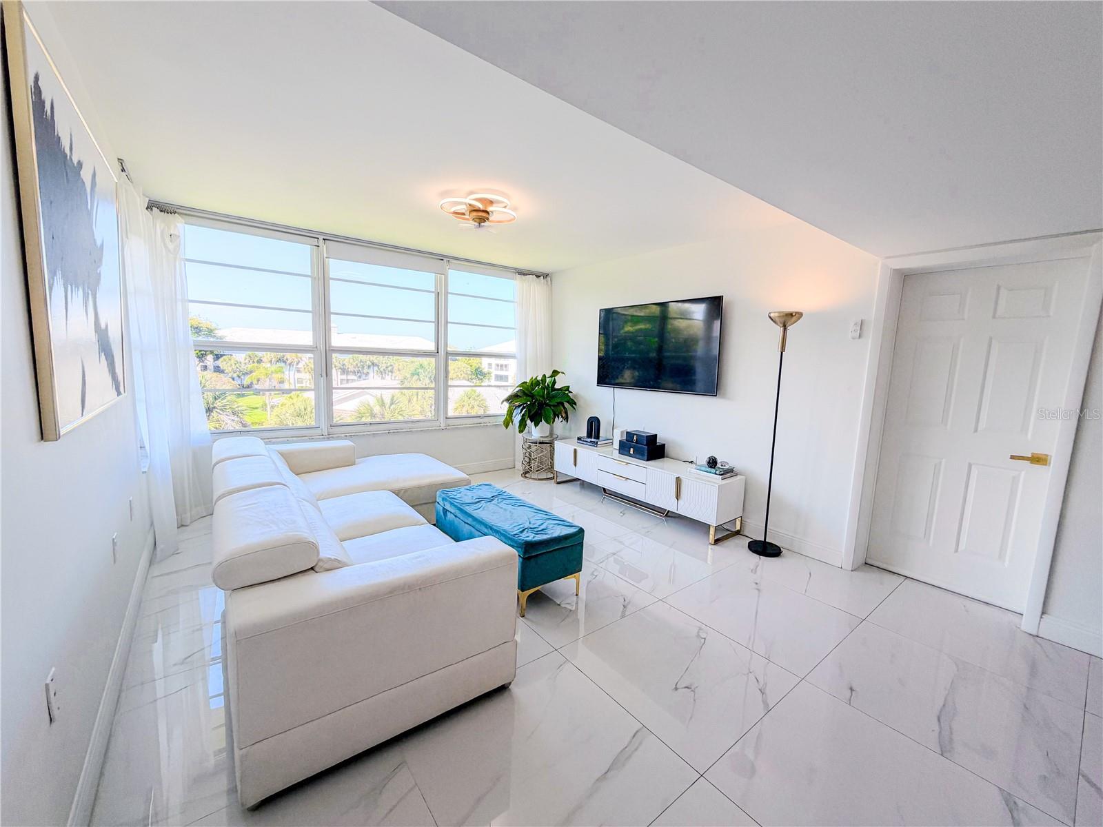 3635 Whitehall Unit 401, West Palm Beach, FL 33401