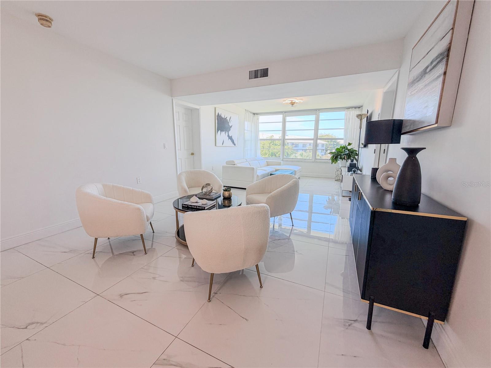 3635 Whitehall Unit 401, West Palm Beach, FL 33401