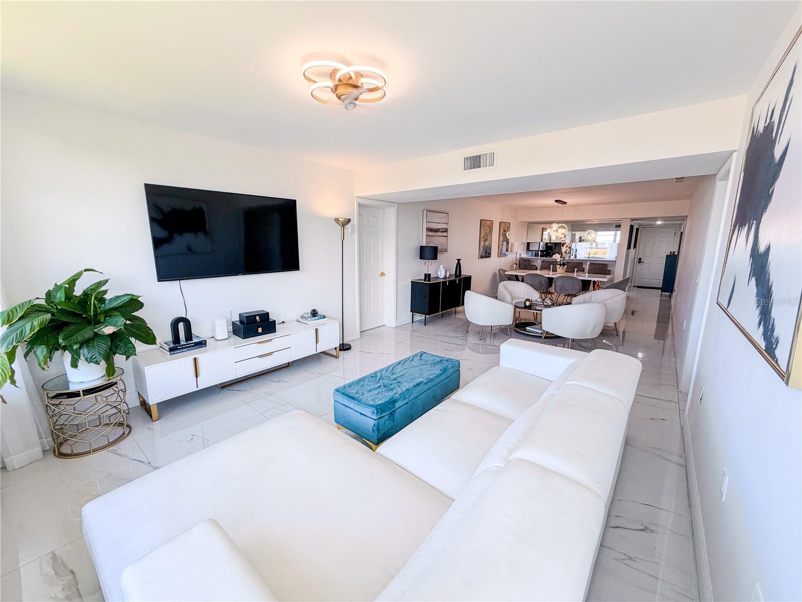 3635 Whitehall Unit 401, West Palm Beach, FL 33401