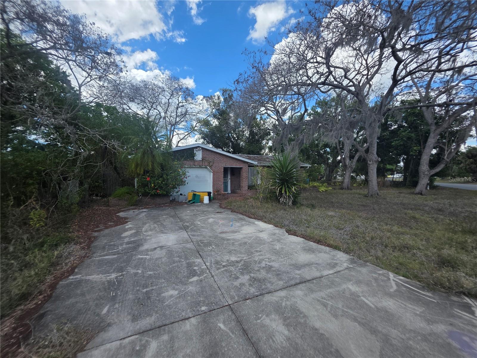 1016 Greer, Sarasota, FL 34237