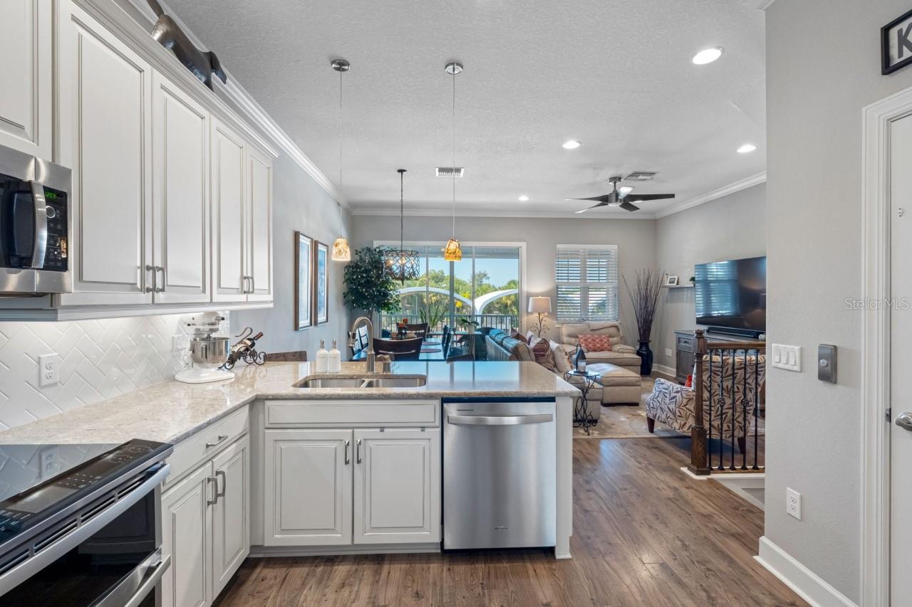 6057 Moorings, St Petersburg, FL 33712